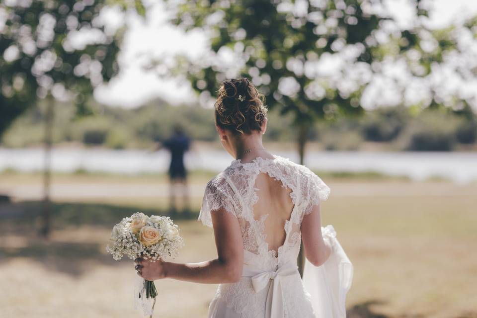 Robe dentelle et crêpe