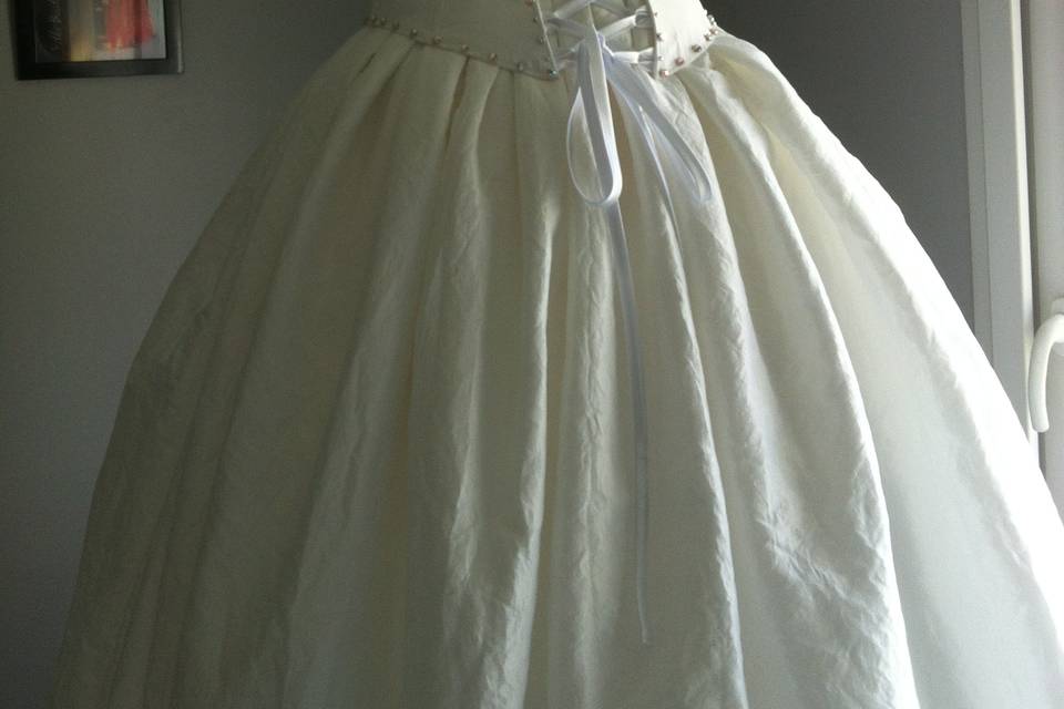 Robe taffetas blanc