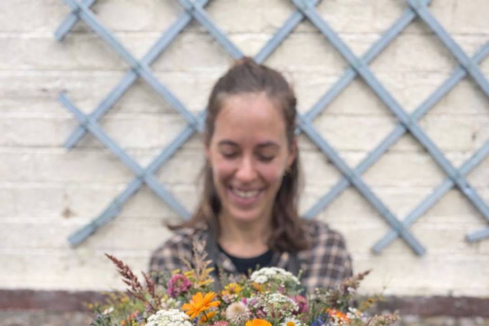 Léa, gérante de Jolie Tablée