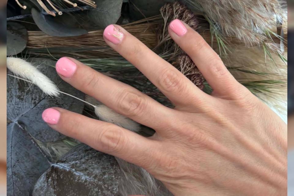 Semi permanent main mariée