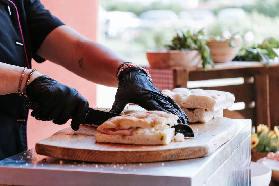 decoupe_sandwich_main_gant_noir