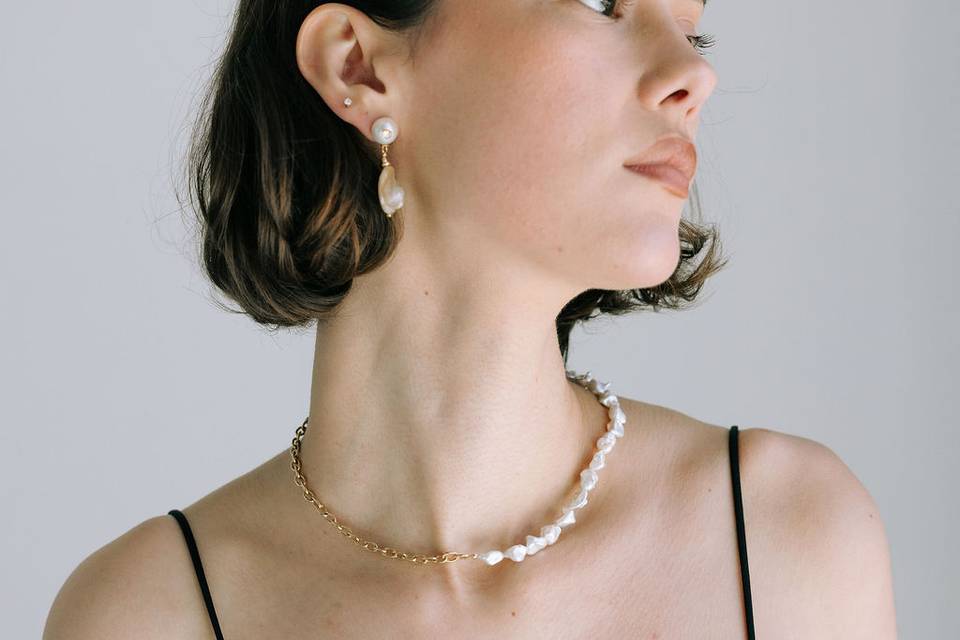 Collier perles et chaine