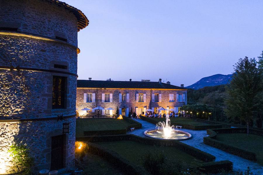 Les jardins à la nuit tombée