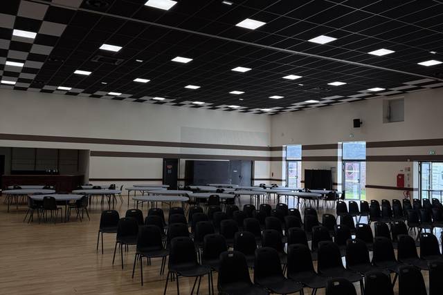 400 places, assises