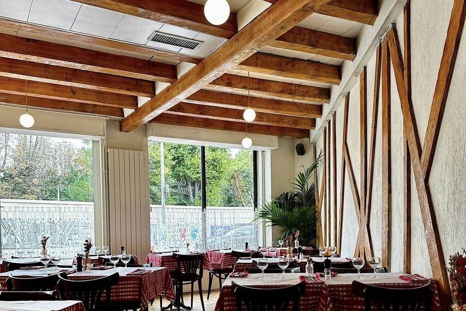 La salle du bar.