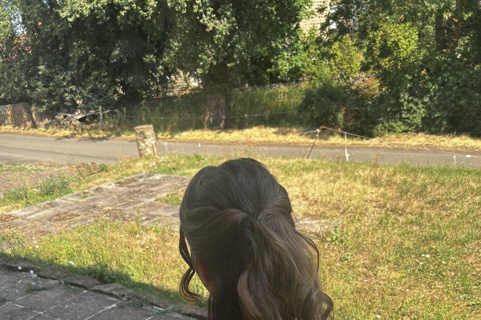Coiffure wavy