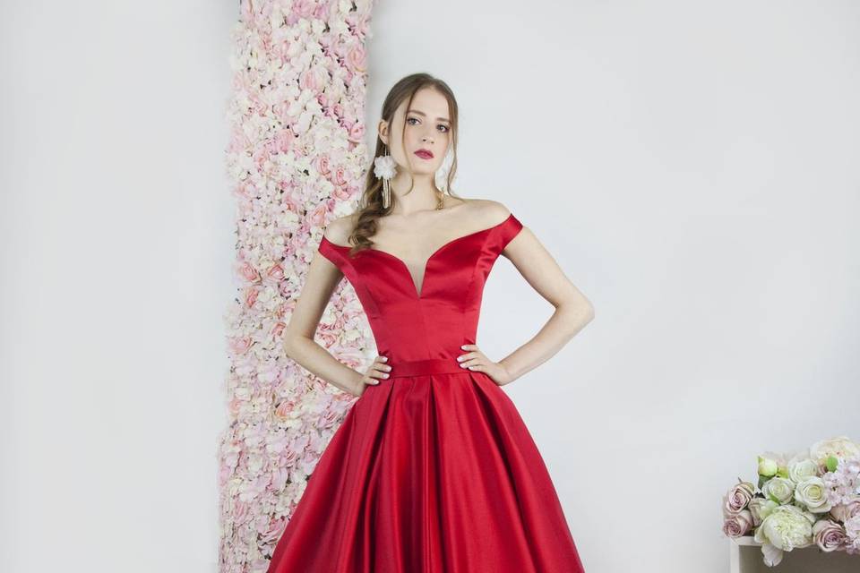 Robe de soirée en satin rouge