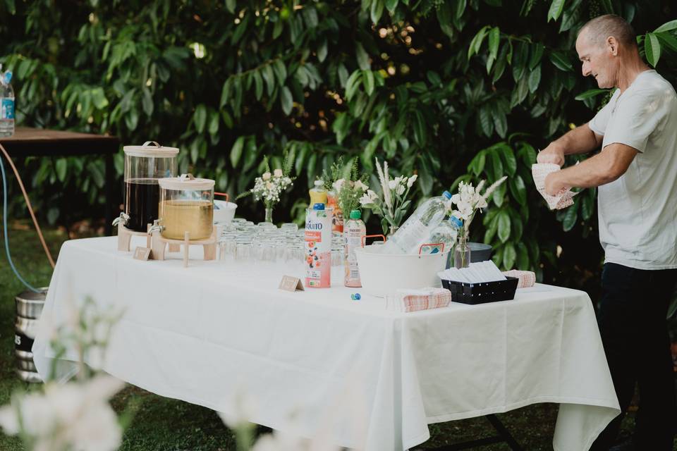 buffet_boissons_jardin_coupe
