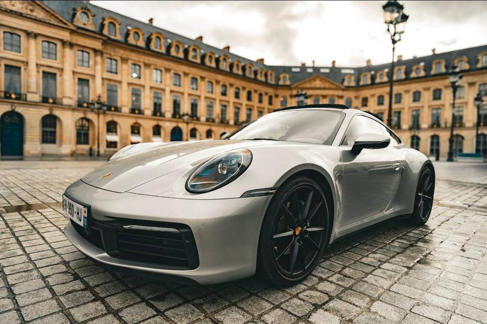 Avant de la 911 Carrera