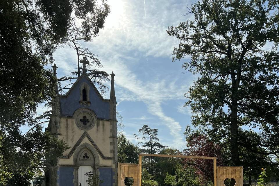 Cérémonie devant la Chappelle