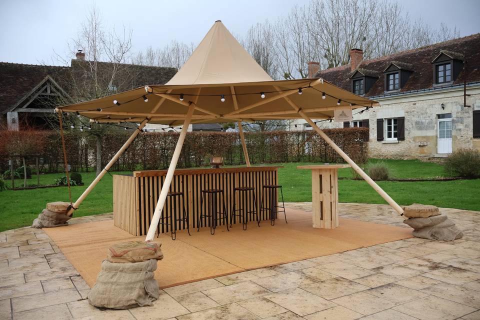 Tipi mini bar
