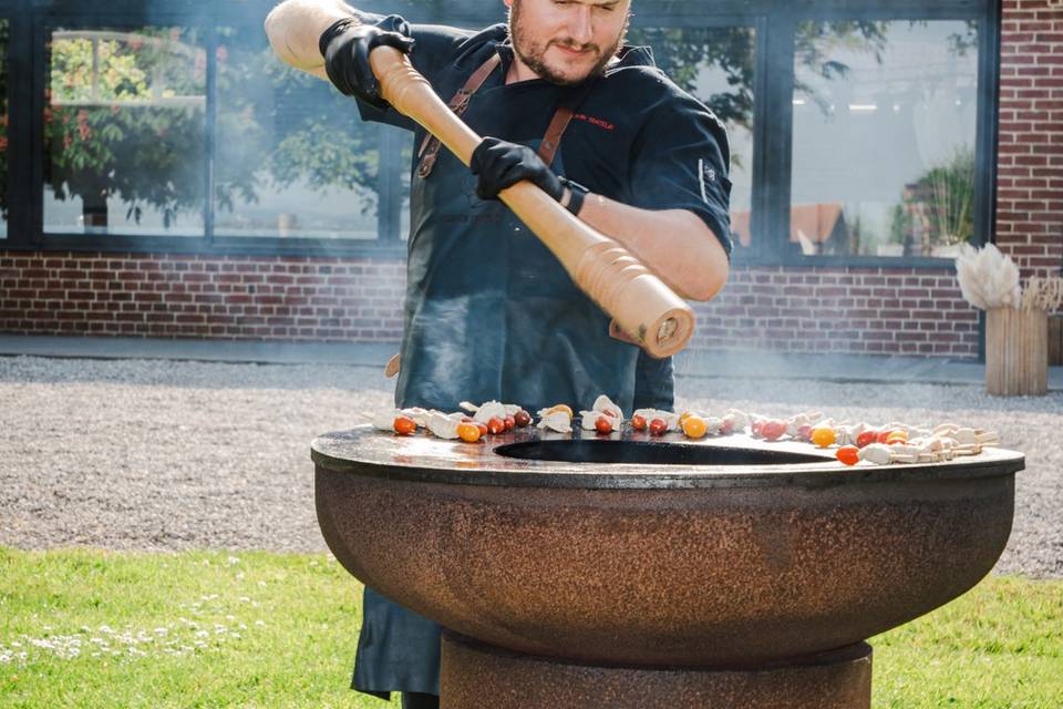 Chef en préparation, regard bas