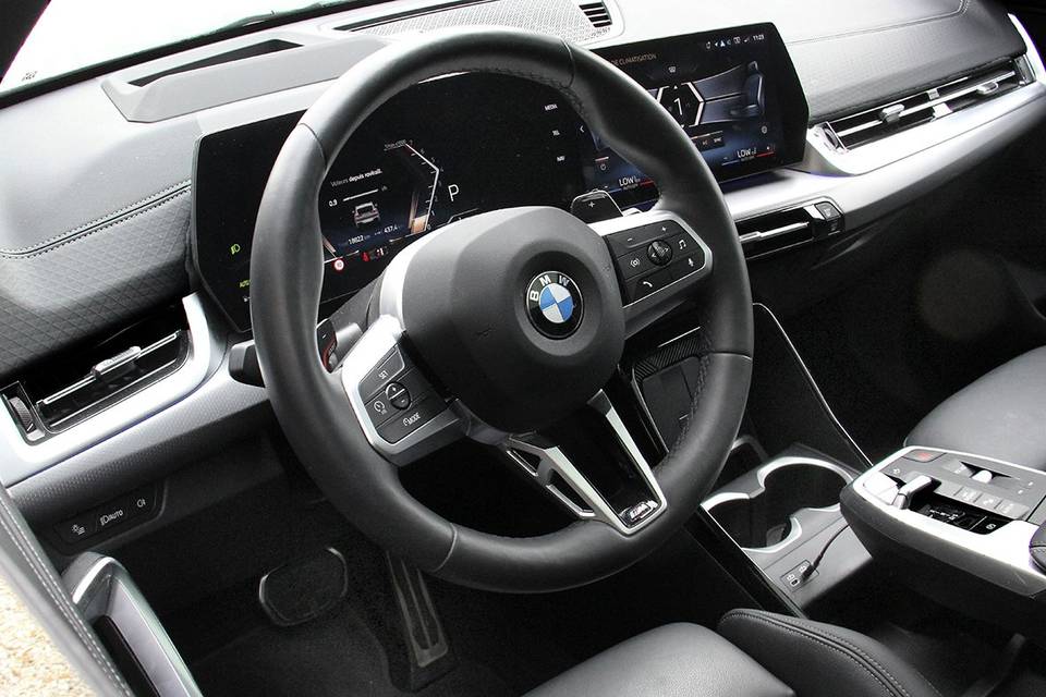 BMW X2 intérieur avant
