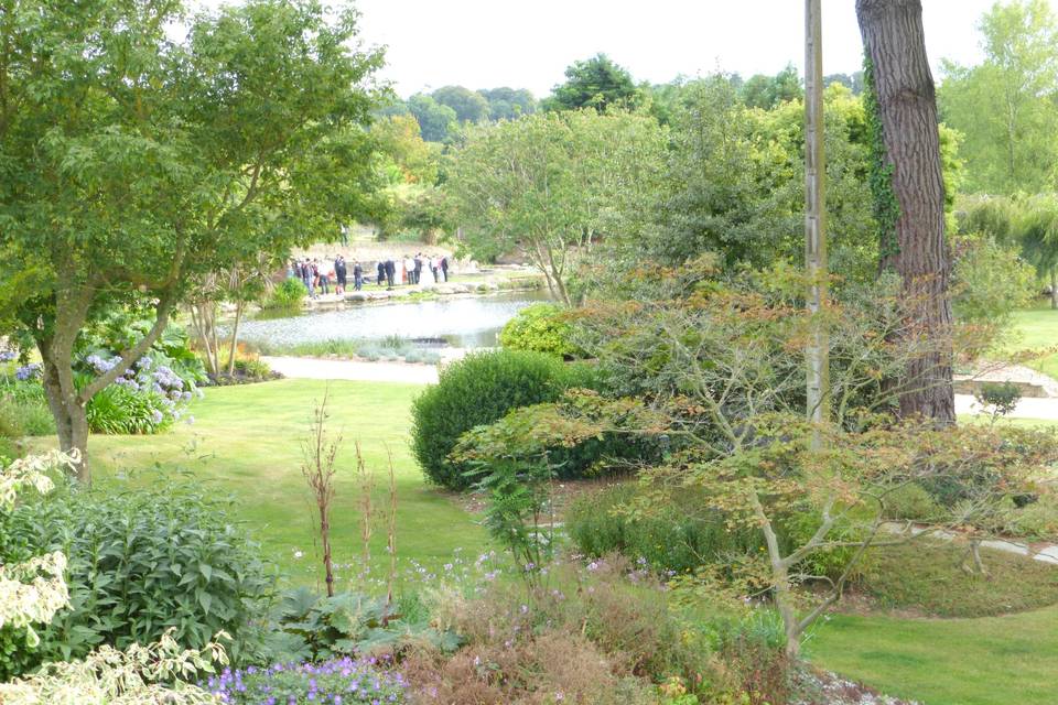 Cérémonie dans le jardin