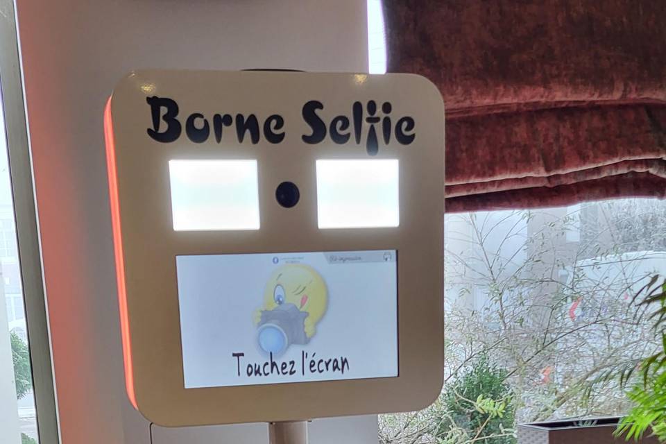 La Borne Selfie 59400