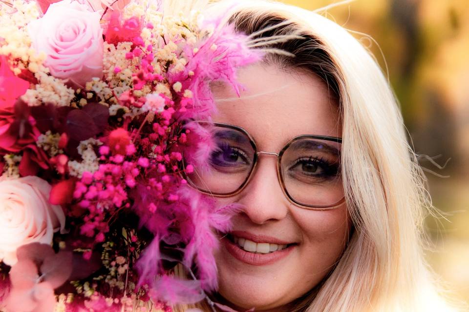 La mariée avec le bouquet de d