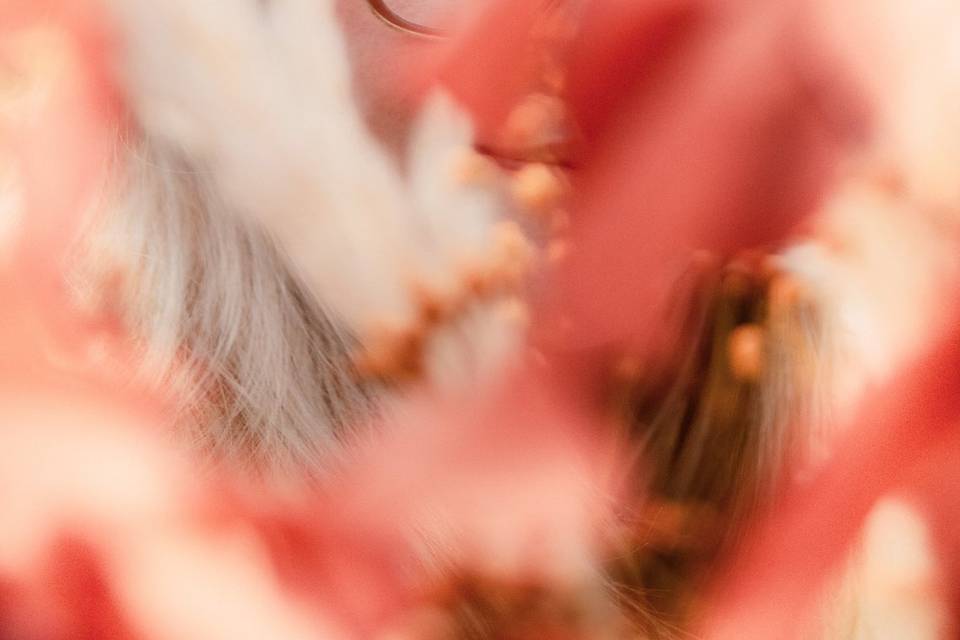 Mariée avec son bouquet