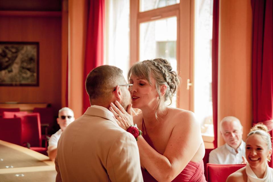 Baiser à la mairie