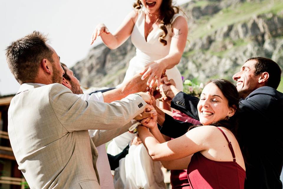 Lancé de mariée groupe