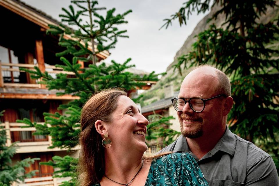 Couple soeur de la mariée