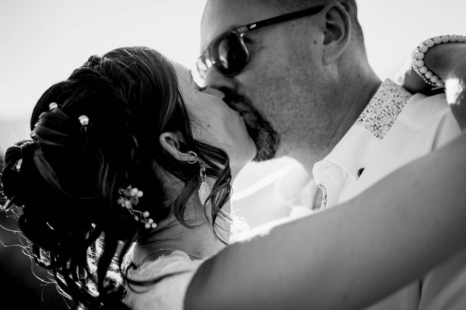 Les mariés bisou