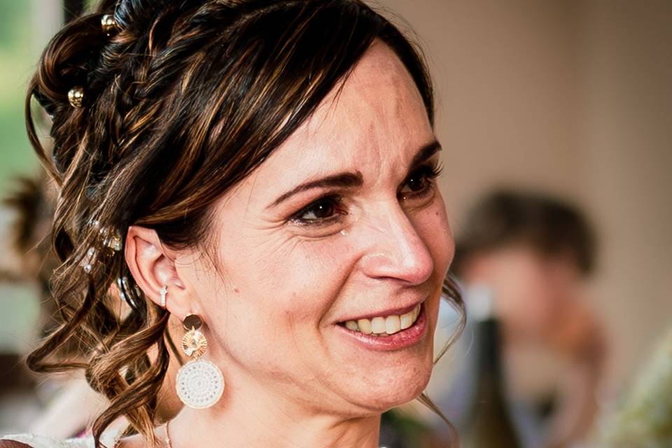 émotion mariée larme