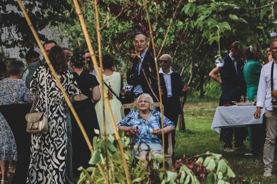 Les invité avec la grand-mère
