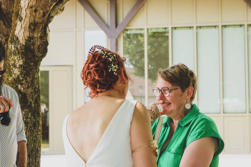 La mariée avec les invités
