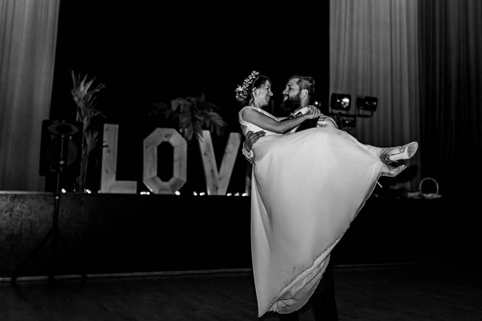 AE First Dance
