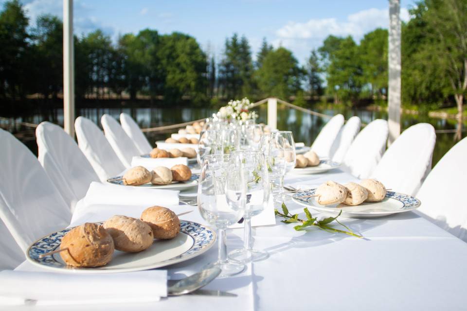 Diner au bord de l'eau