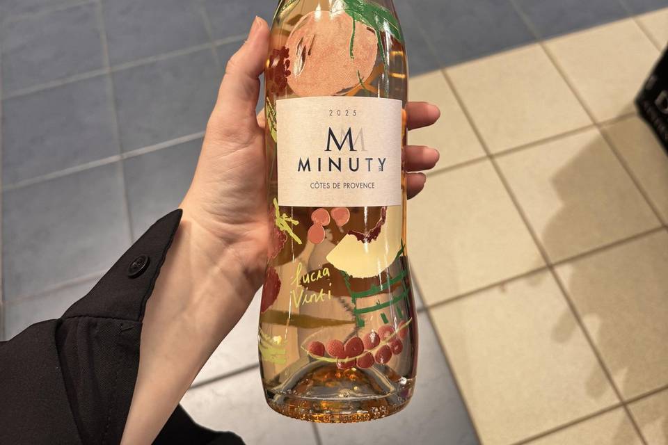 Des bouteils ornementales