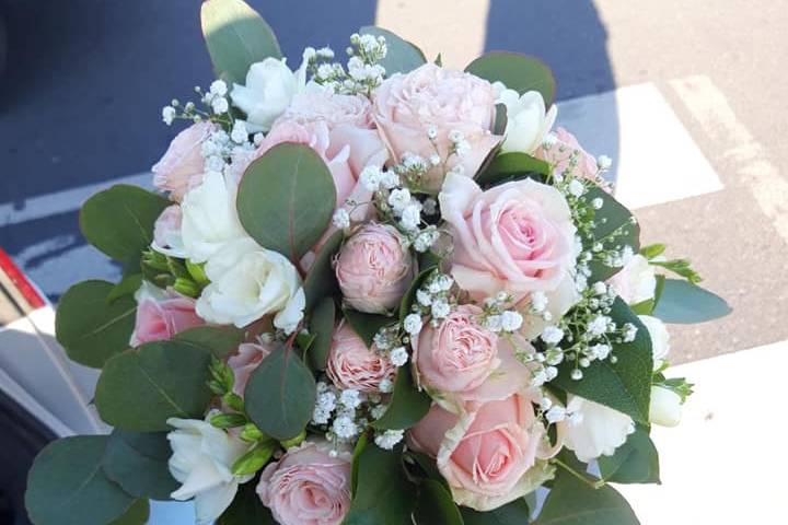 Un joli bouquet pour la mariée