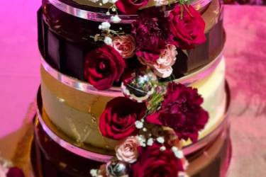 Fleurs wedding cake