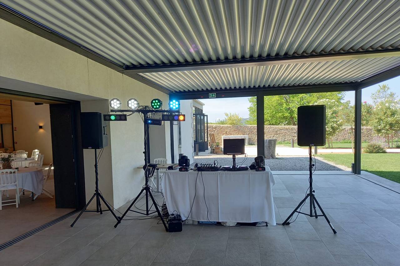 Thomas Morel Vérifiez la disponibilité et les prix