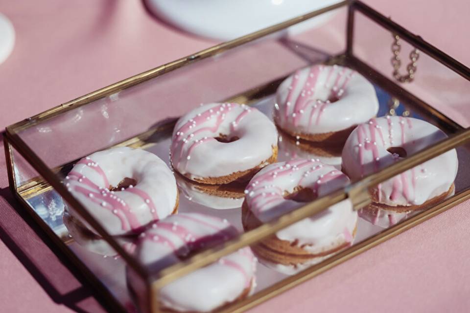 Boîte rectangulaire dorée