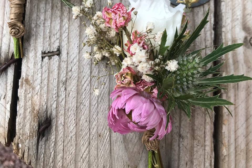 Boutonnière fleurs séchées