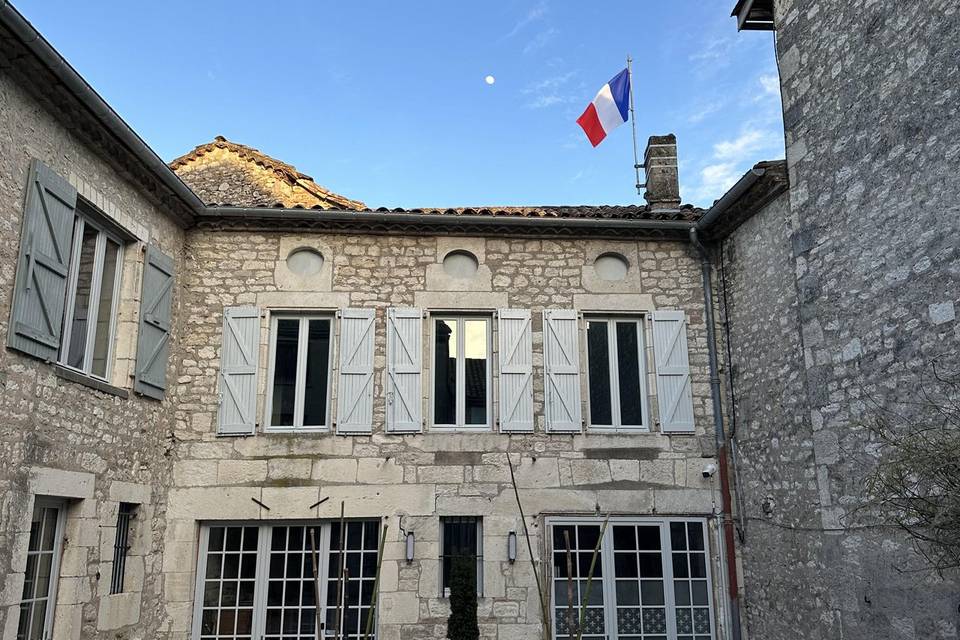 Cour d'entrée