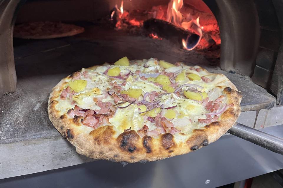 Pizza au lard et raclette