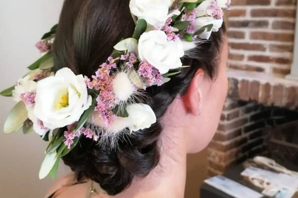 Chignon et sa couronne fleurie