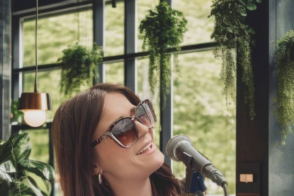Alexia Music Singer