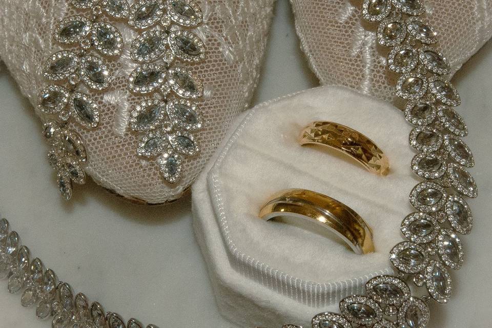 De la dentelle et des diamant