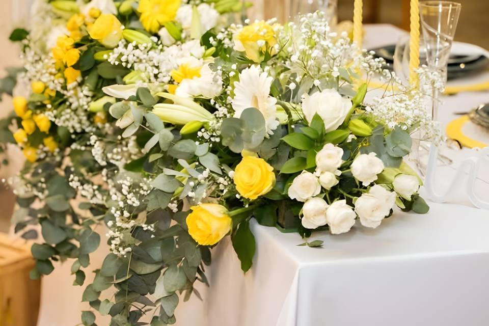 Décoration florale jaune