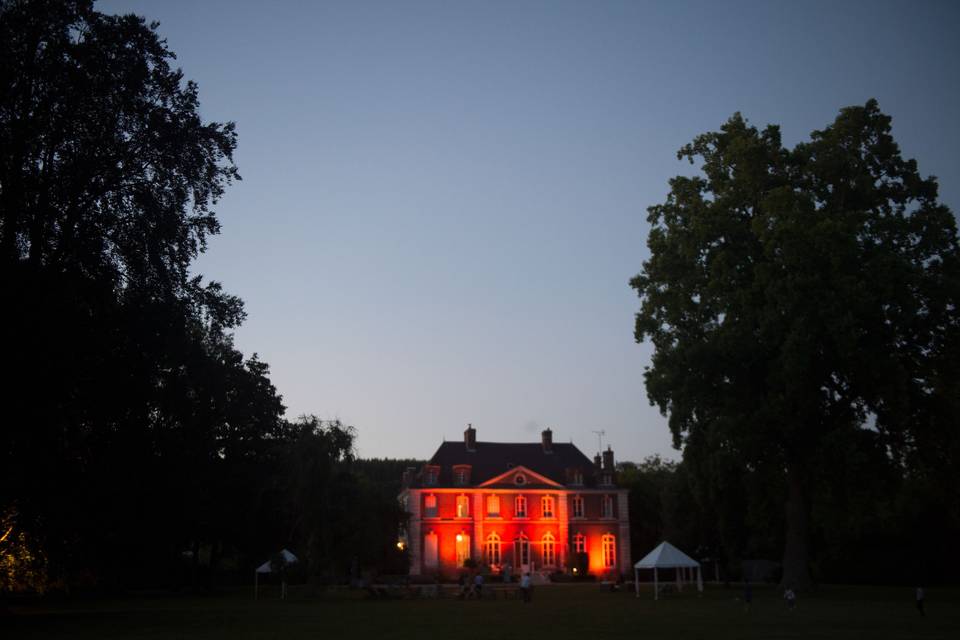 Le château by night