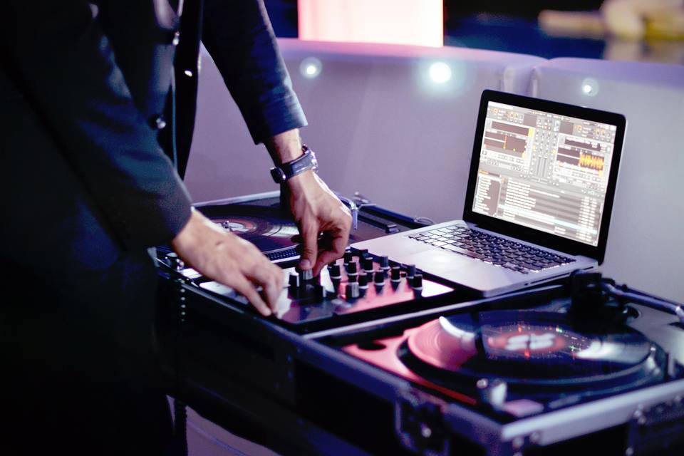 DJ - Sonor