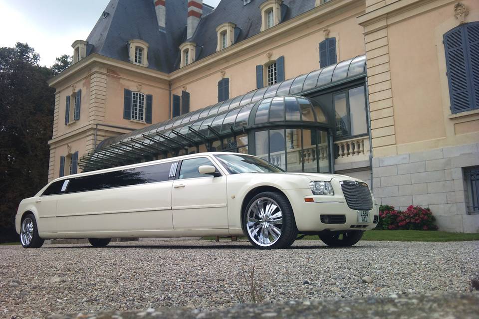 Lyon Limousine