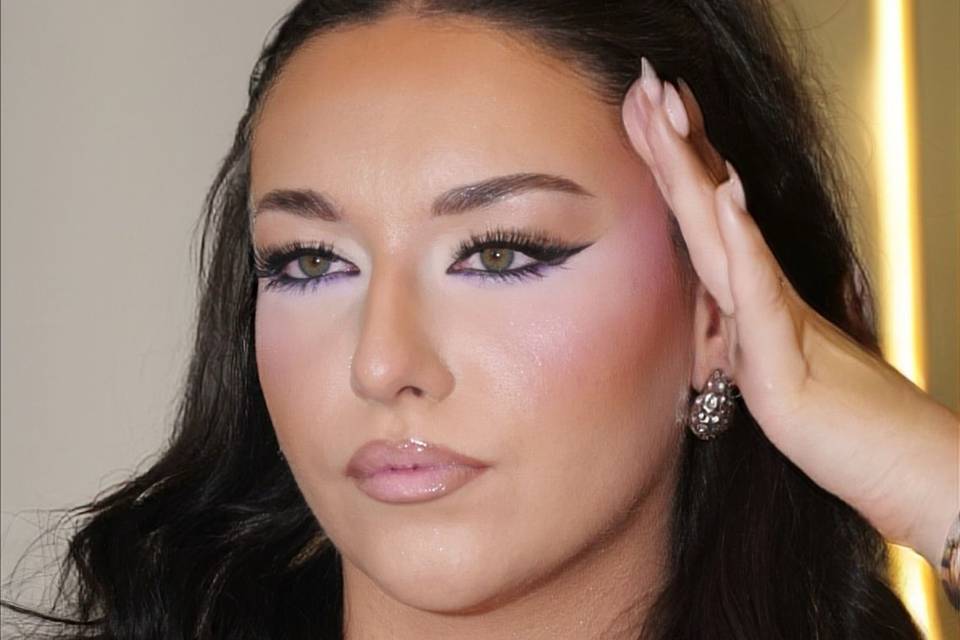 Full glam