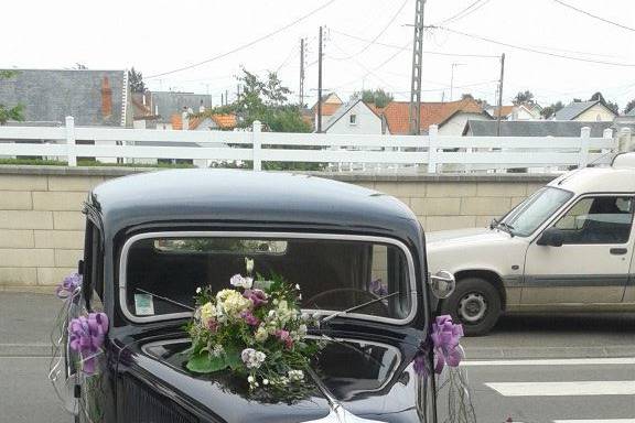 Décoration d'une voiture.