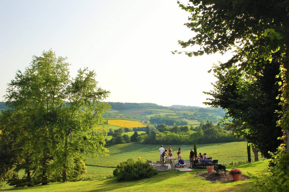 La terrasse en teck et la vue