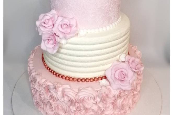 Wedding cake en crème rose