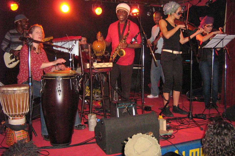 Roger Kom Afrobeat wim